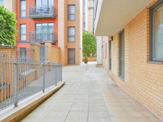 Flat for sale in West Yorkshire
