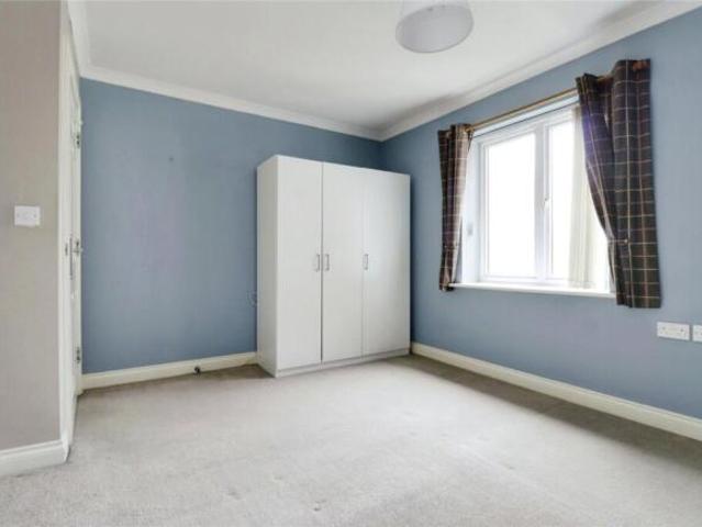 Flat for sale in Pinfold, Leicestershire