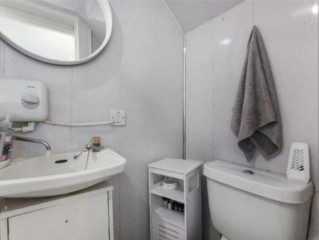 Flat for sale in Baillieston, Scotland