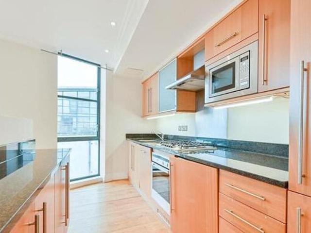 House for sale in Brentford End, Greater London