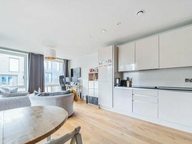 House for sale in Brentford End, Greater London