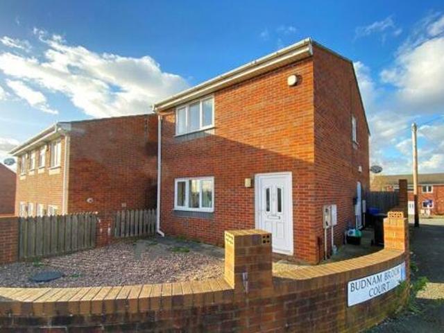 House for sale in Brierley Hill, West Midlands