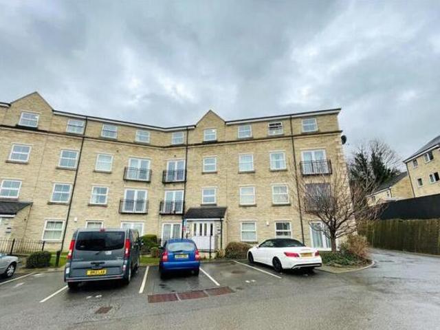 House for sale in Brighouse, West Yorkshire