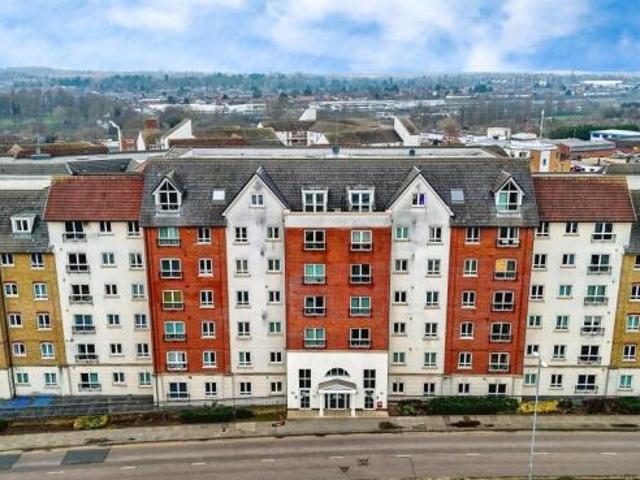 Flat for sale in Semilong, Northampton