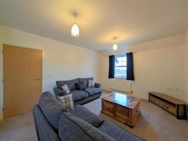 Flat for sale in Gloucester, Gloucestershire