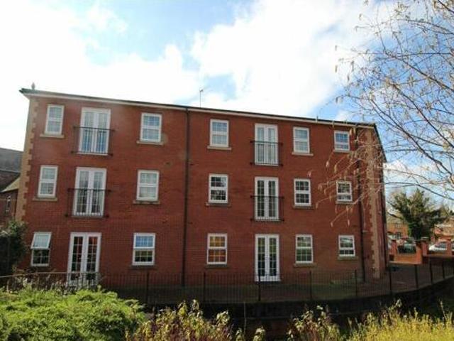 House for sale in Bromsgrove, Worcestershire