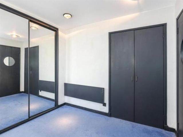 Flat for sale in Merchant City, Scotland