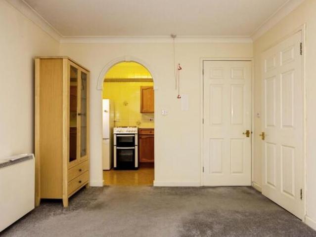 Flat for sale in Slyfield, Westborough