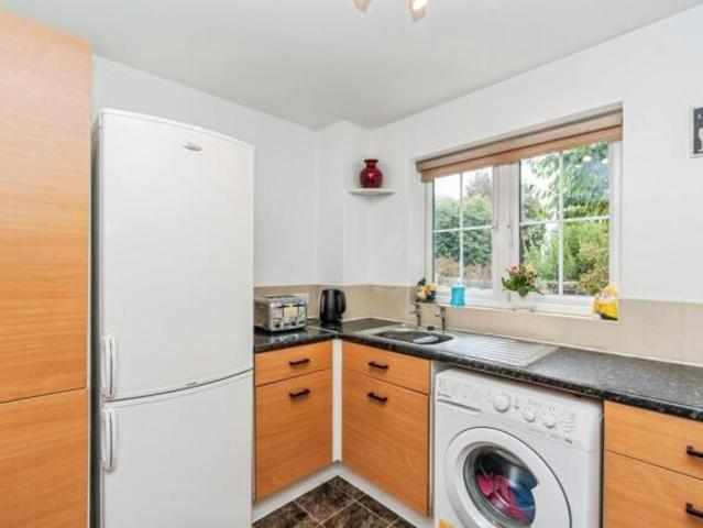 Flat for sale in Barton Stacey, Hampshire