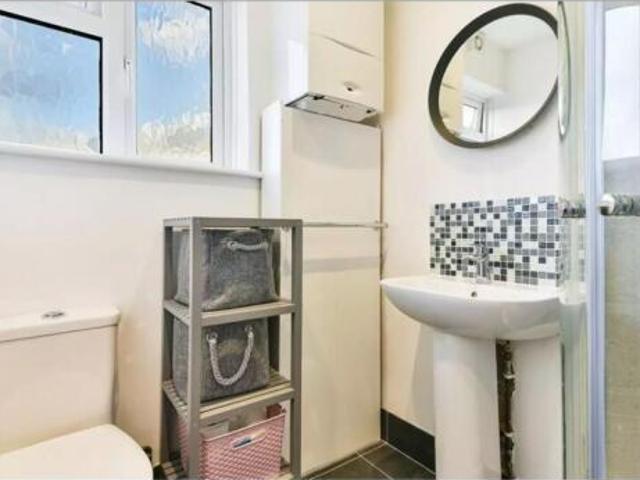 Flat for sale in Cat Hill