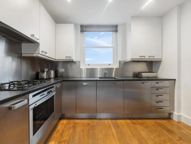 Flat for sale in Cat Hill
