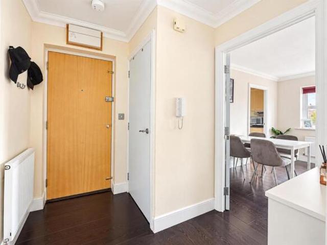 Flat for sale in Nautica La Marina, Eastbourne