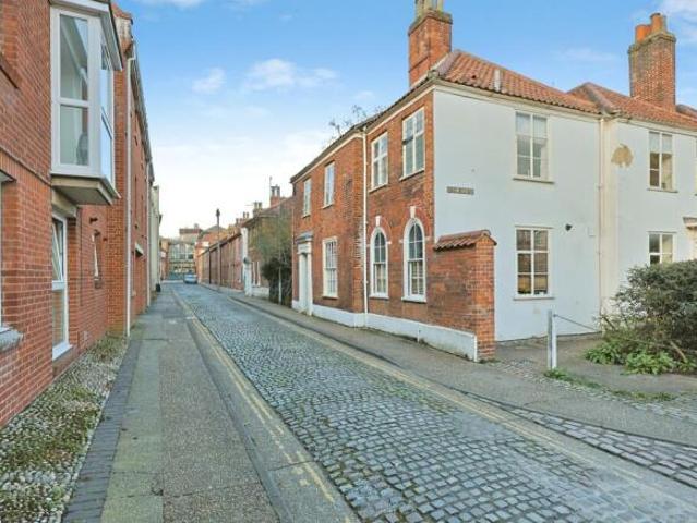 Flat for sale in New Catton, East Bank