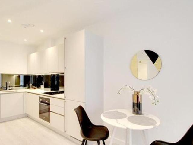 House for sale in Old Dean, Heol-las