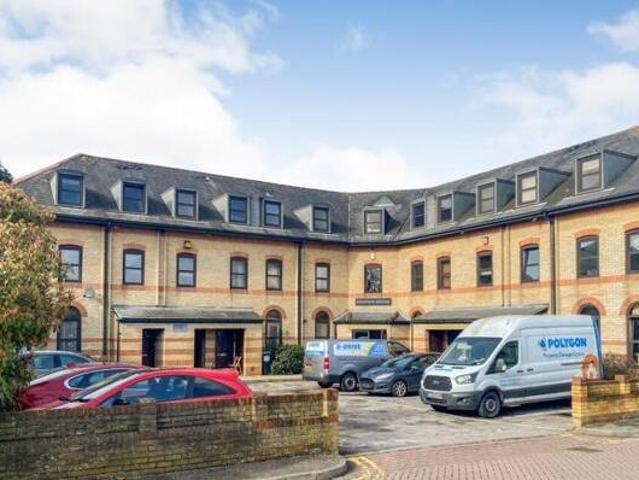 House for sale in Heol-las, Surrey
