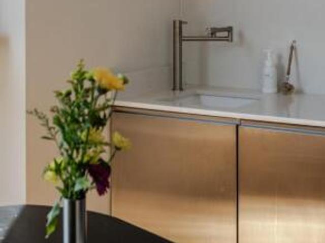 Flat for sale in Cat Hill, England