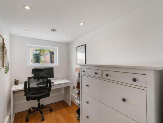 Flat for sale in Cat Hill
