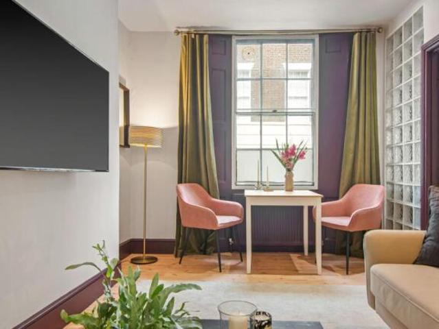 Flat for sale in City of Westminster, Greater London