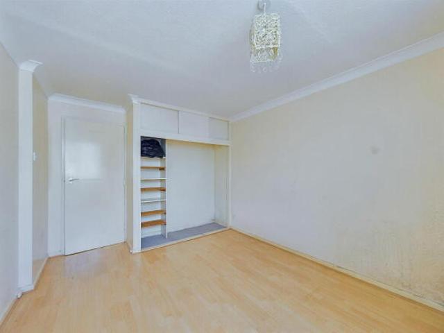 Flat for sale in Worthing, West Sussex