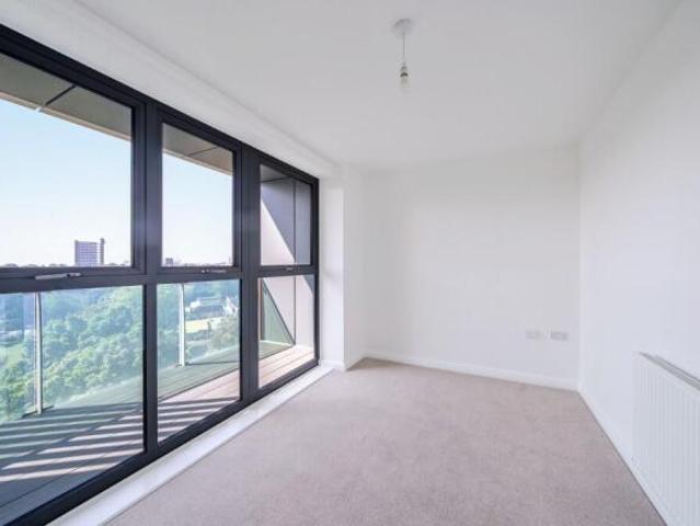 Flat for sale in Cat Hill