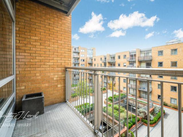 Flat for sale in St Margarets, Greater London