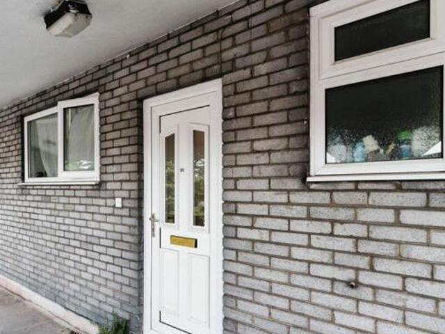 House for sale in Hillview, Surrey