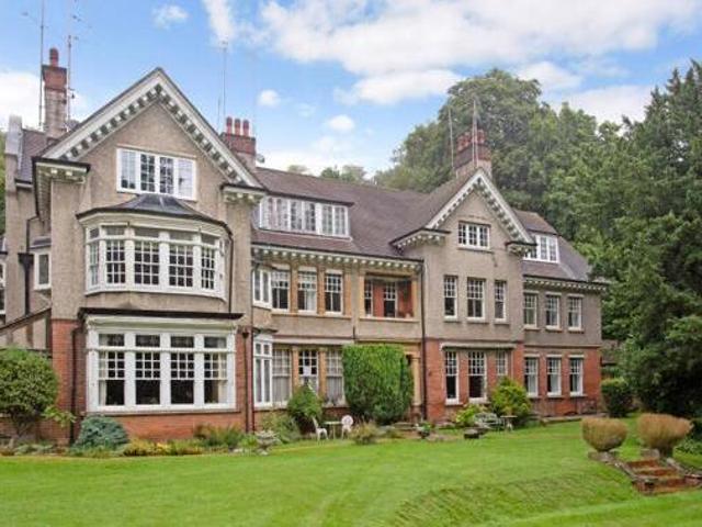 House for sale in Hillview, Surrey