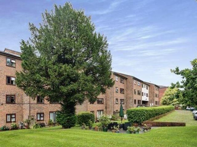 House for sale in Hillview, Surrey
