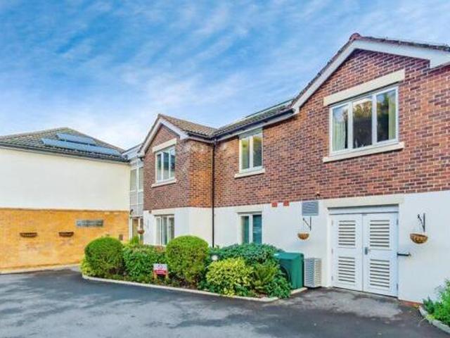 House for sale in Hillview, Surrey