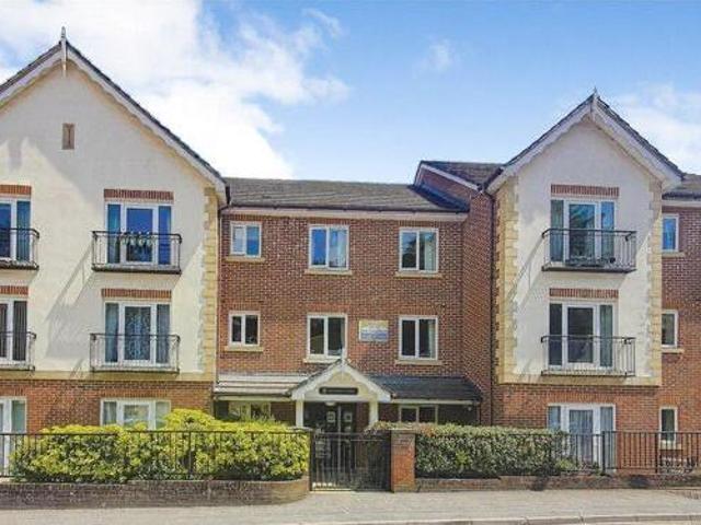 House for sale in Hillview, Surrey