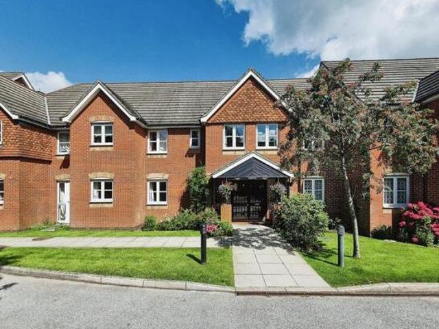 House for sale in Hillview, Surrey