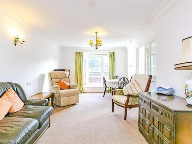 House for sale in Hillview, Surrey