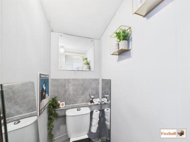 Flat for sale in California, Key Street