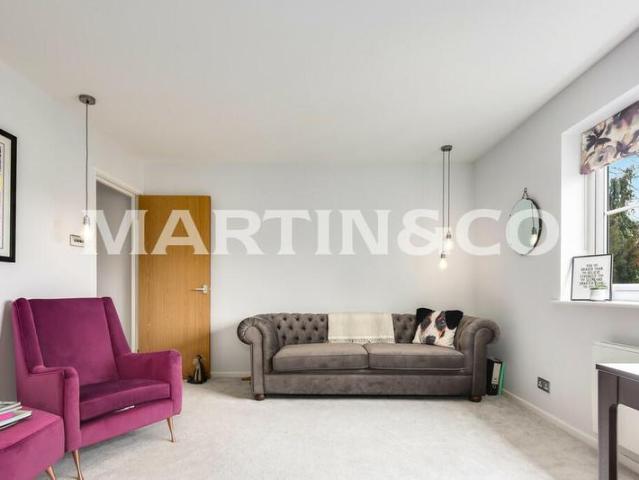 Apartment for sale in Snaresbrook, Wanstead