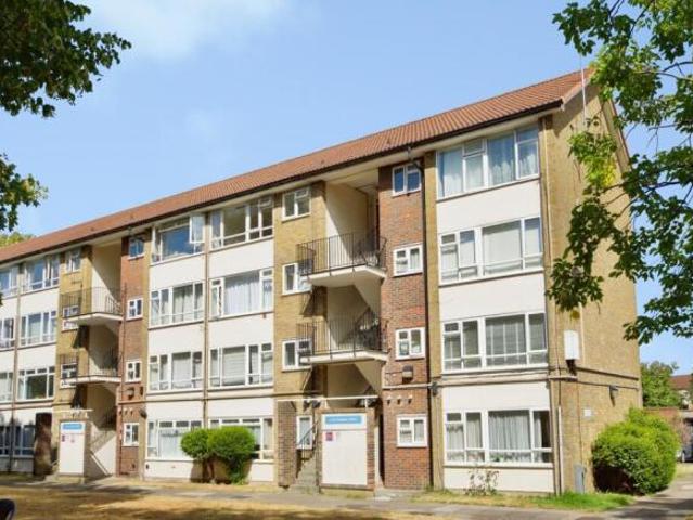 Flat for sale in Edmonton, Greater London