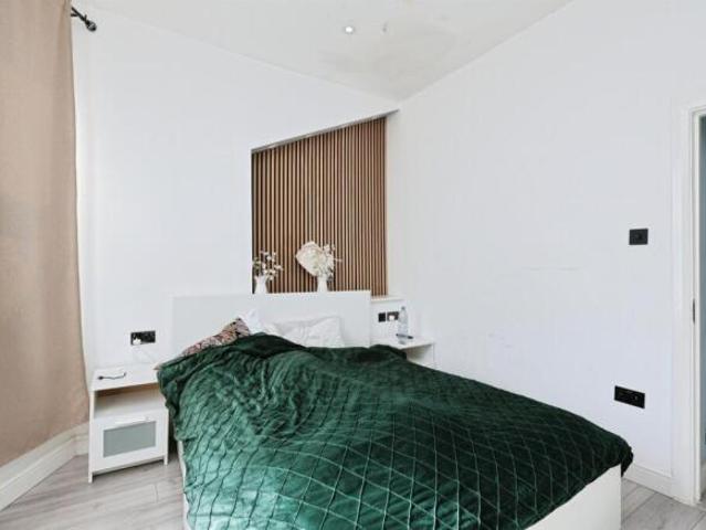 Flat for sale in Watford Heath, Watford
