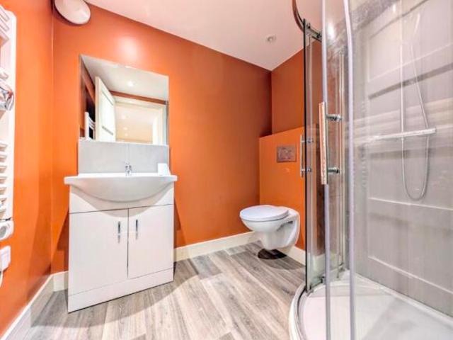 Flat for sale in Worthing, West Sussex
