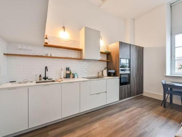 Flat for sale in London Borough of Tower Hamlets, Greater London