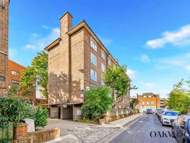 Flat for sale in Cat Hill, England