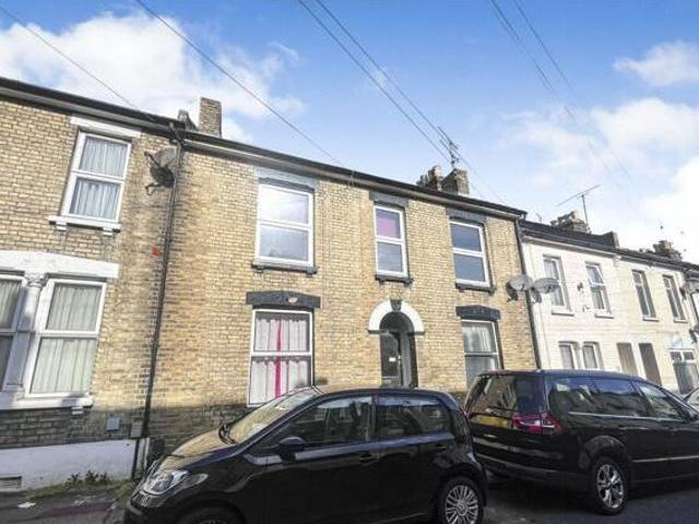 House for sale in Brompton, Chatham