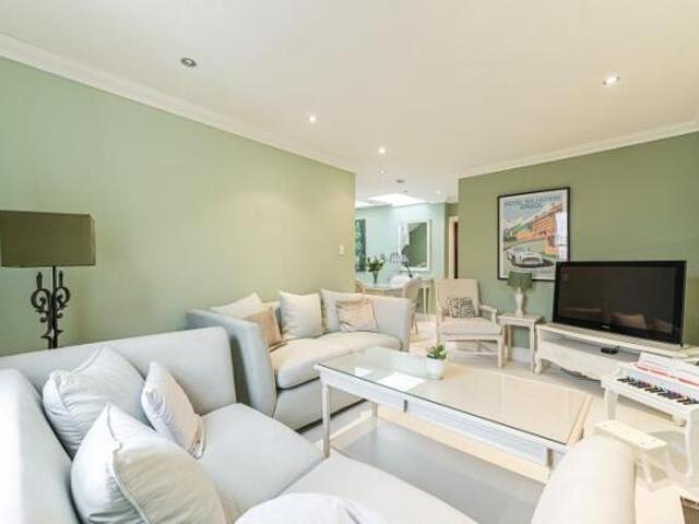Flat for sale in Cat Hill