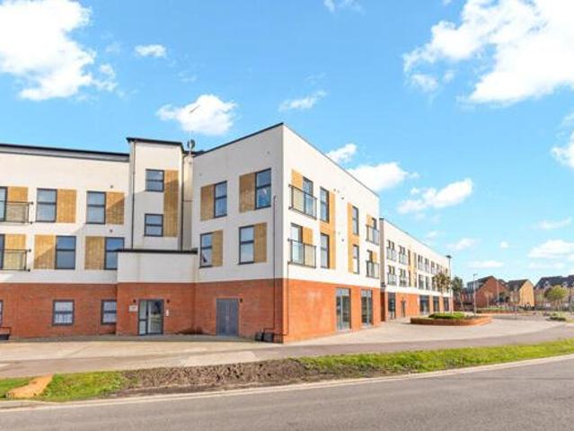 House for sale in Littlecote, West Sussex