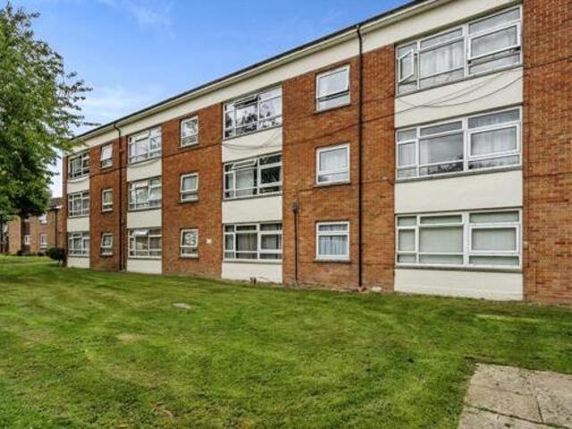 House for sale in Chichester, Littlecote