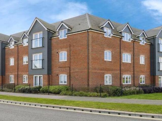 House for sale in Littlecote, West Sussex
