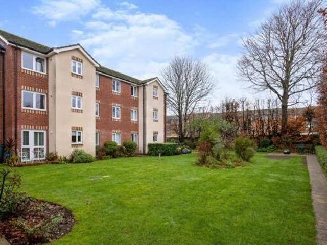 House for sale in Chichester, Littlecote