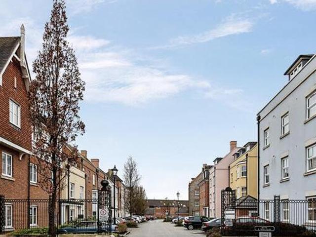 House for sale in Chichester, Littlecote