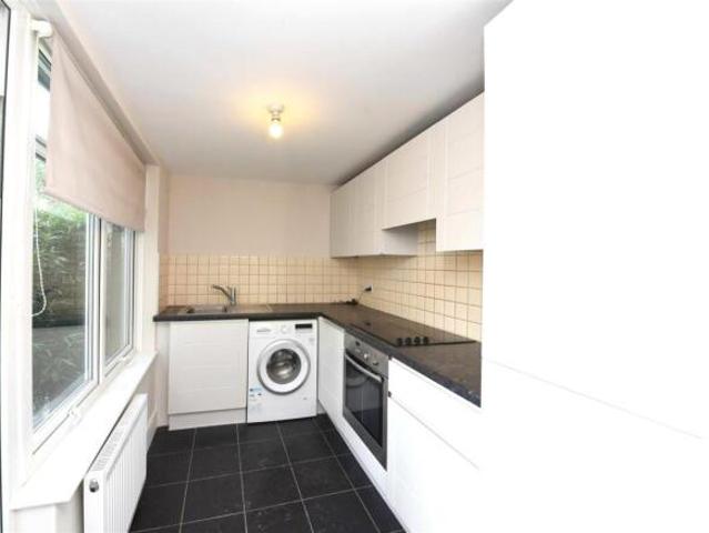 Flat for sale in East Finchley, Greater London
