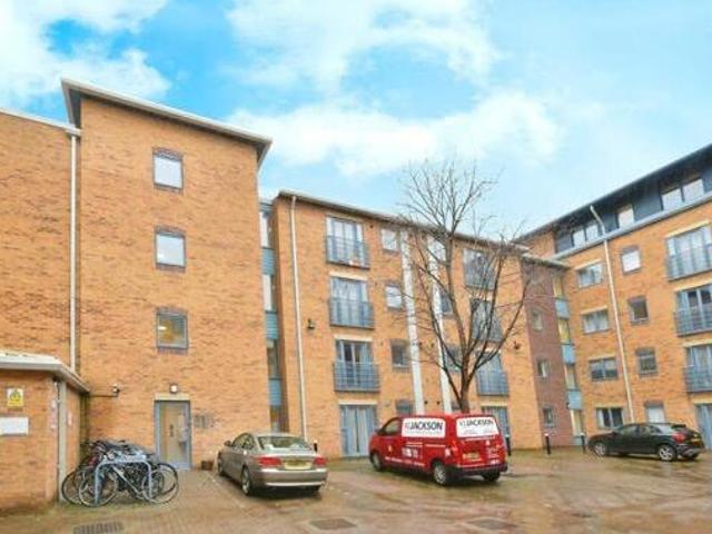 House for sale in Cultural Industries Quarter, Sheffield