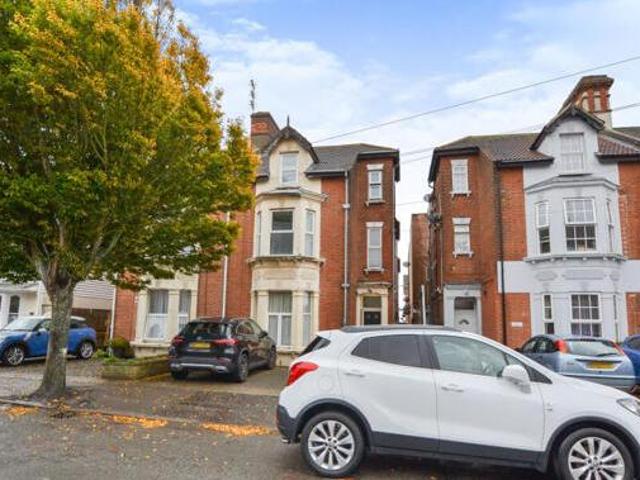 House for sale in Dale Hill, Essex