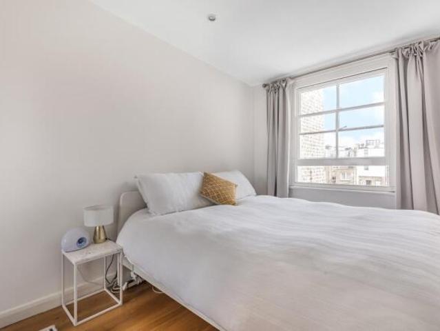 Flat for sale in Cat Hill